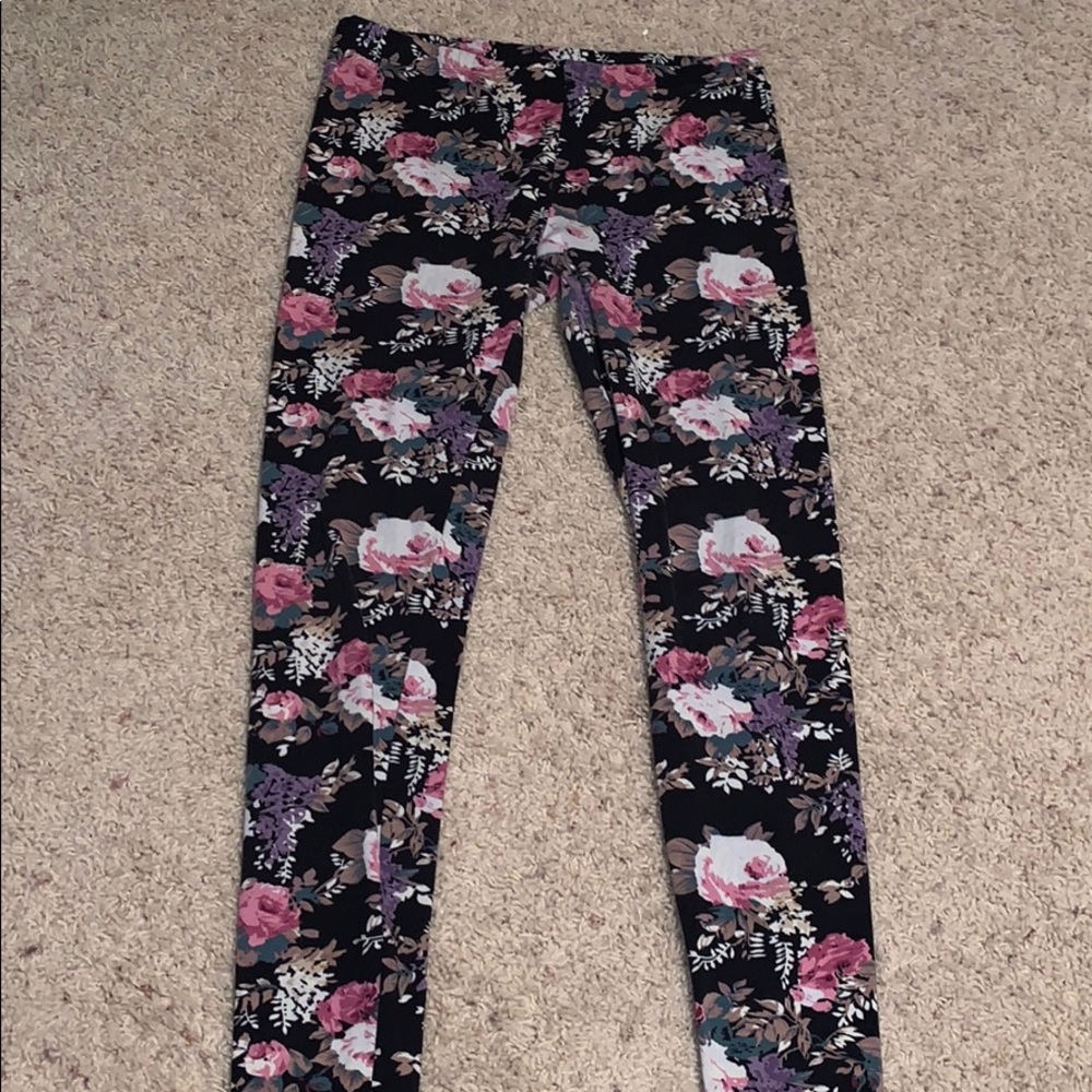 Forever 21 flower leggings